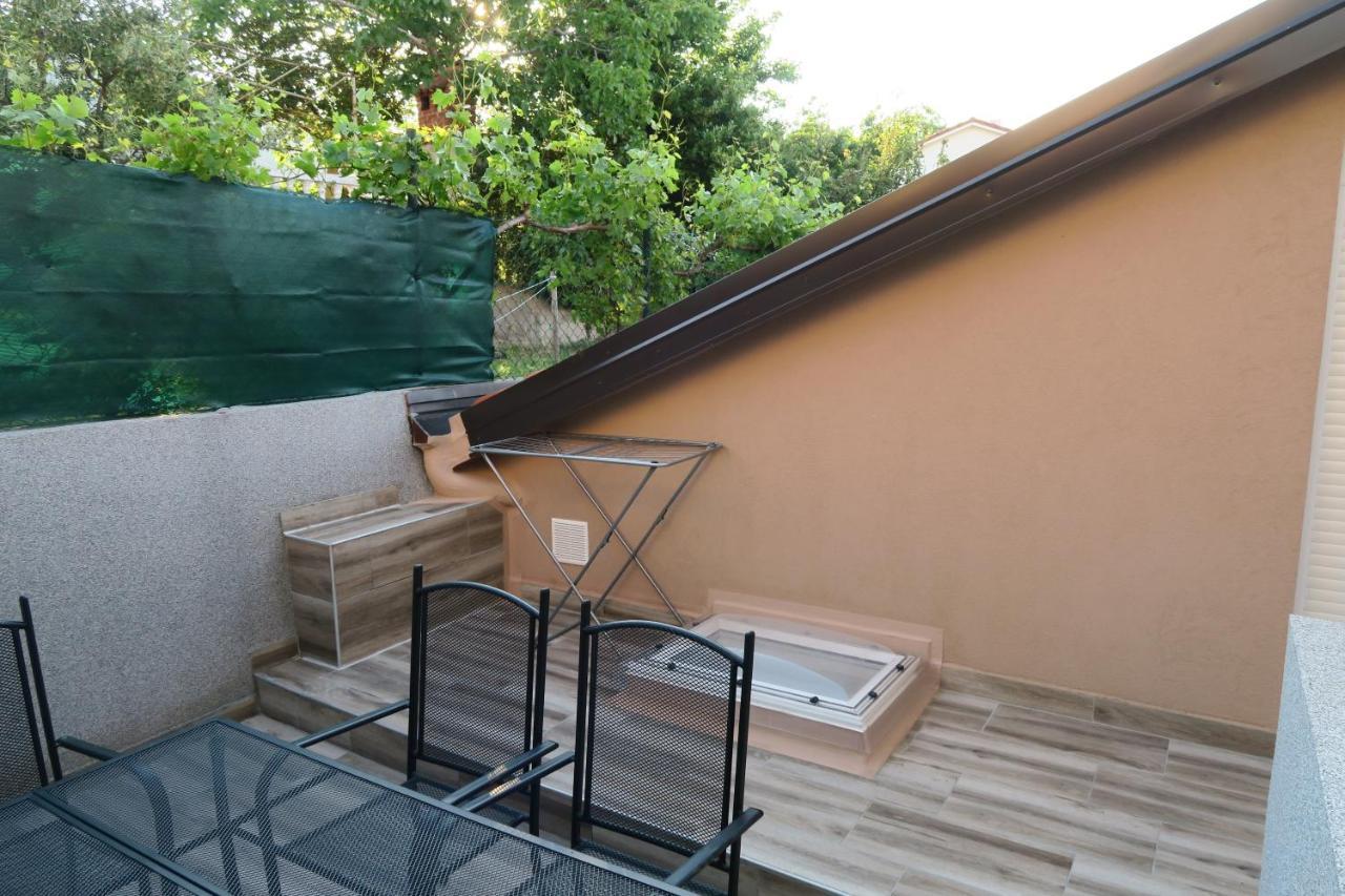 Holiday Home Ljubicic Baška Extérieur photo