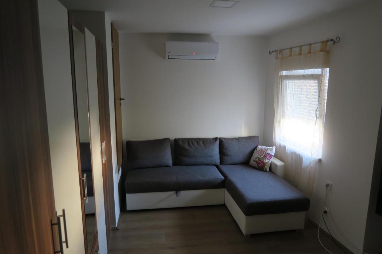Holiday Home Ljubicic Baška Extérieur photo