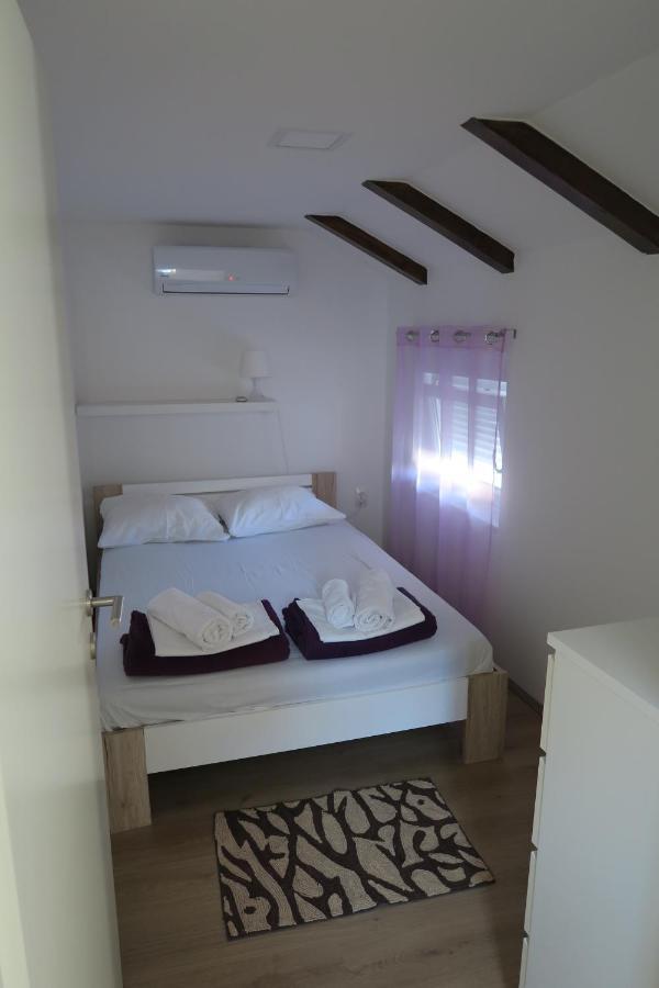 Holiday Home Ljubicic Baška Extérieur photo