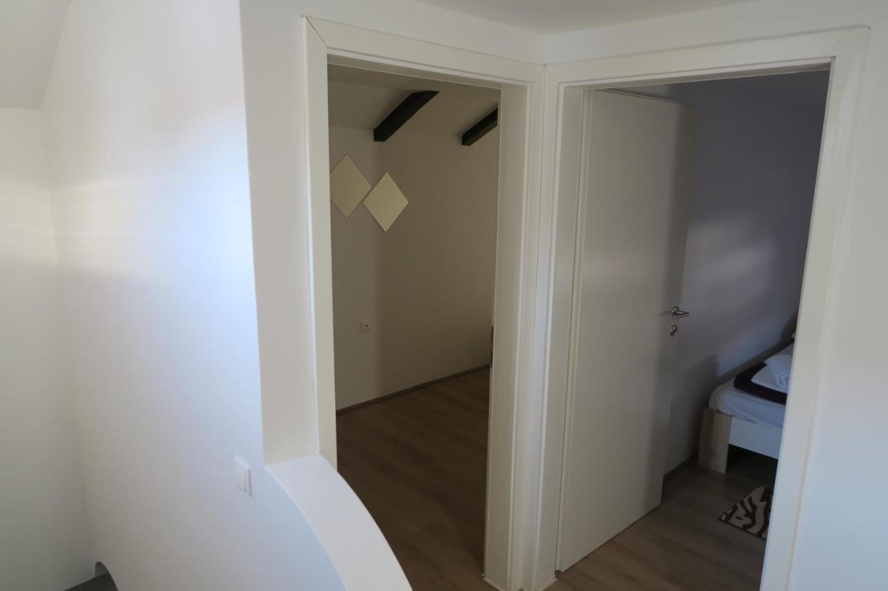Holiday Home Ljubicic Baška Extérieur photo